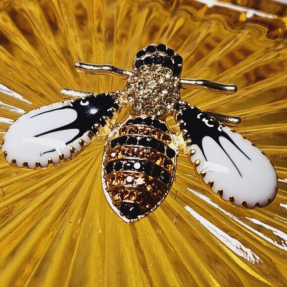 Crystal Rhinestone Bee Pin Insect Enamel Brooch Yellow & Black Statement Unisex - Picture 9 of 10